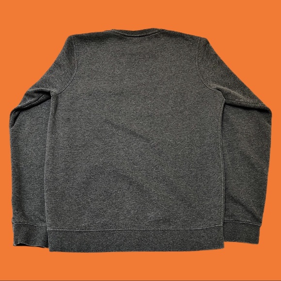 *SOLD* NIKE | Grey Essential Crewneck (S) - Picture 5 of 5